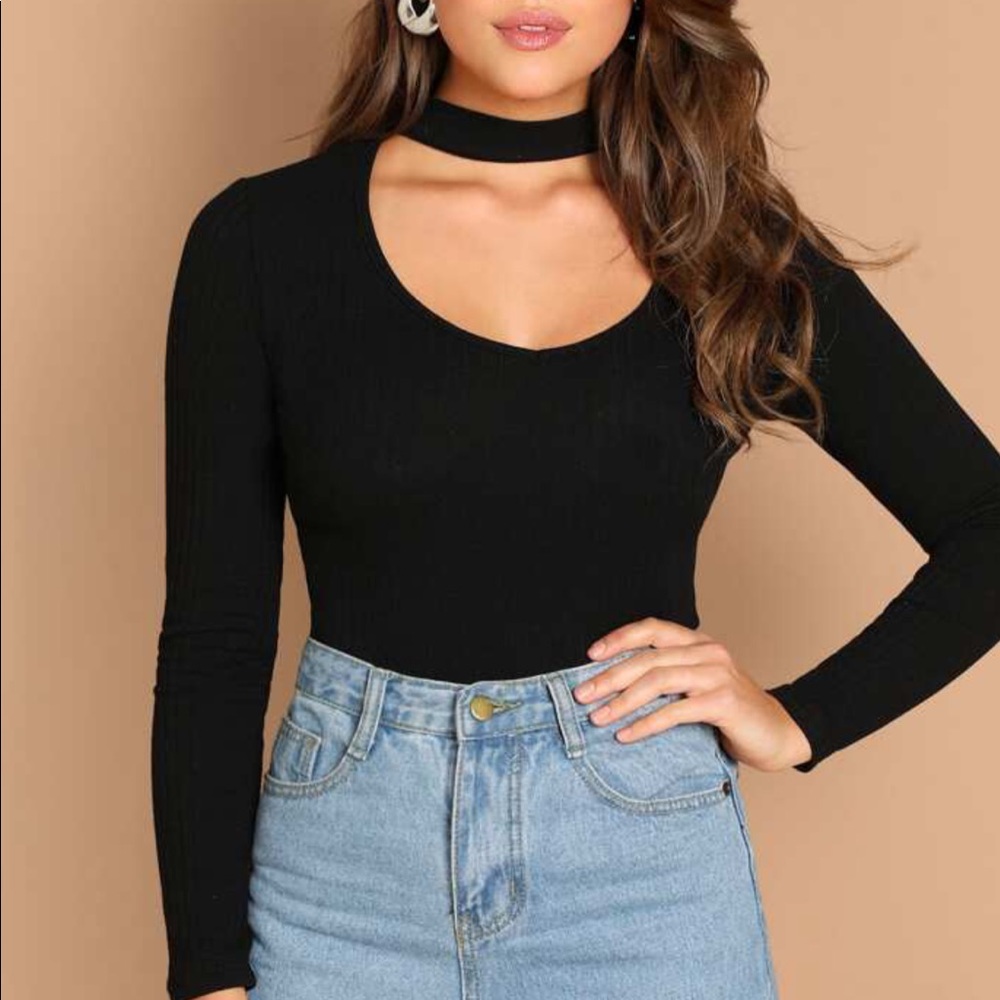 cropped & ribbed choker neck top